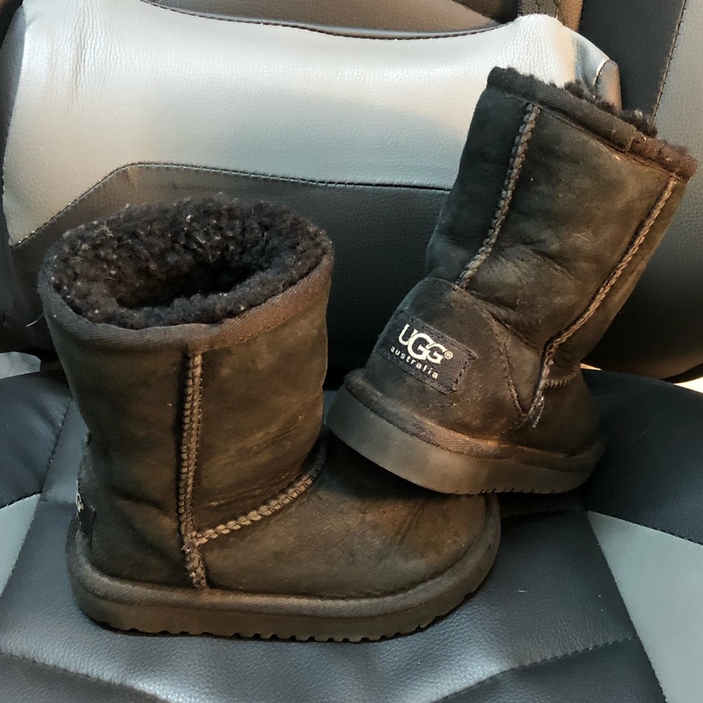 Toddler black tall uggs